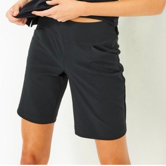 Lilly Pulitzer UPF 50+ Luxletic 9" Reid Short Onyx - Picture 3 of 10